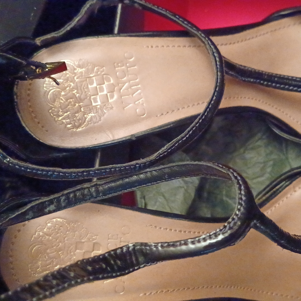 Shoes - Picture 3 of 8